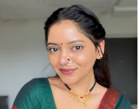 Shivani Manchekar: Age, Bio, Height
