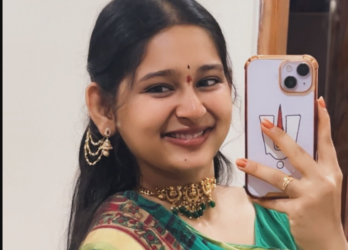 Vasavi Ganeshan (Actress) Age, Bio, Height, Family & Facts